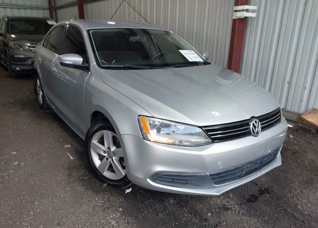 2014 VOLKSWAGEN Jetta