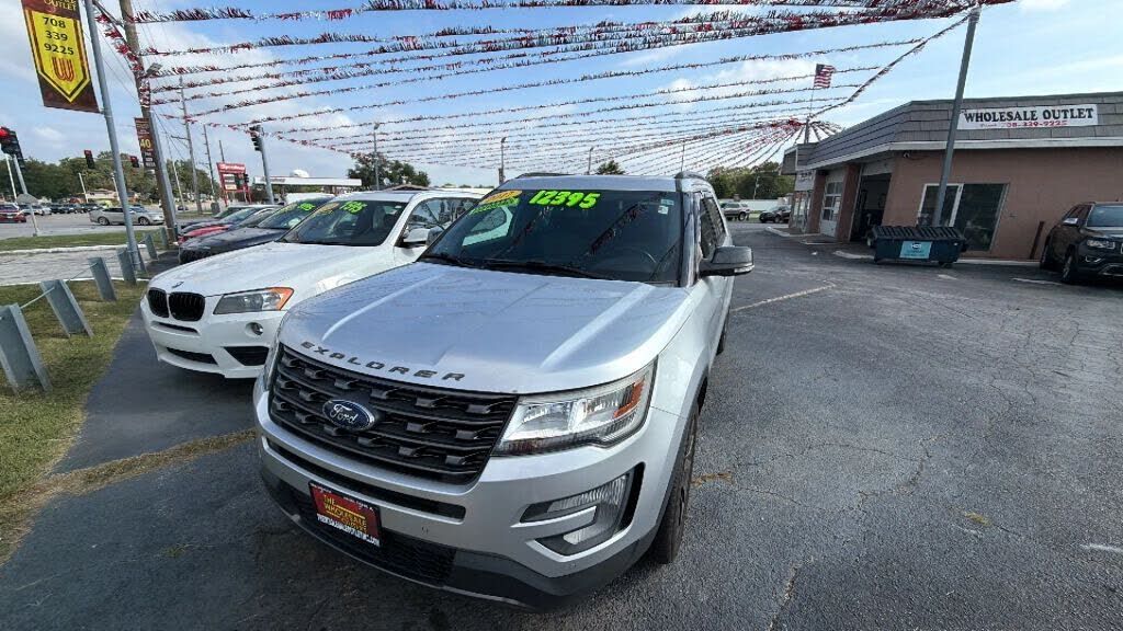 2017 FORD Explorer