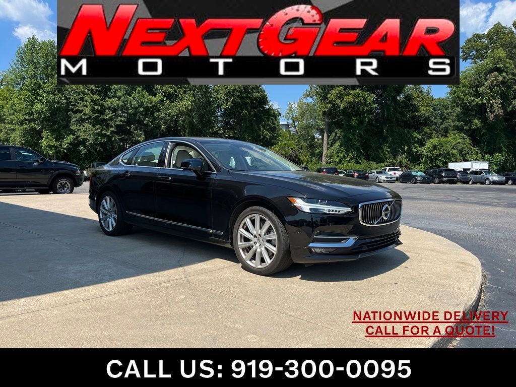 2017 VOLVO S90
