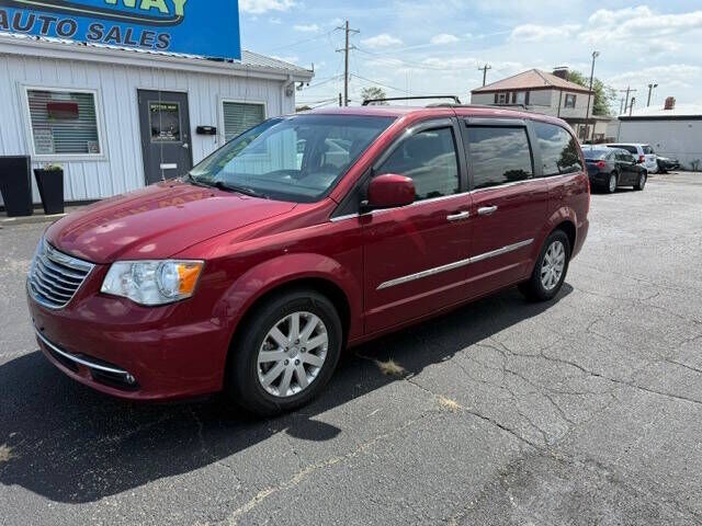 2015 CHRYSLER Town and Country