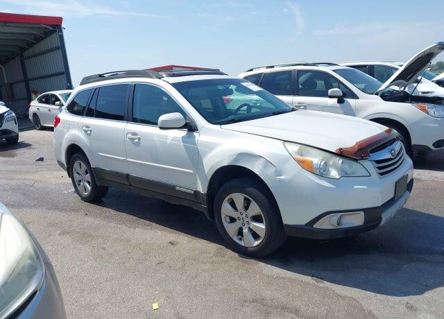 2012 SUBARU Outback