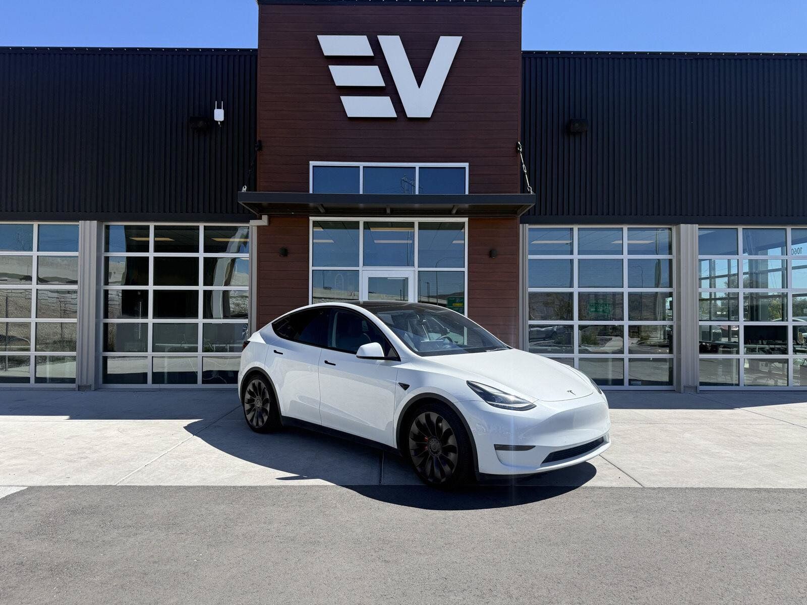 2021 TESLA Model Y