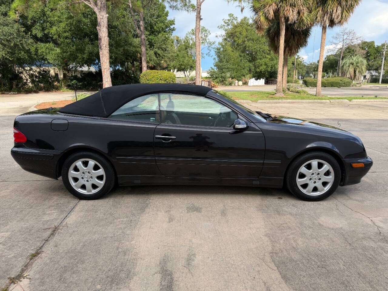 2002 Mercedes-Benz CLK-Class