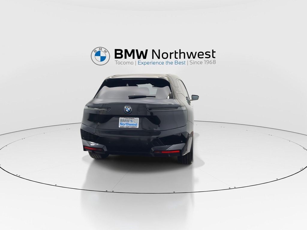 2023 BMW iX