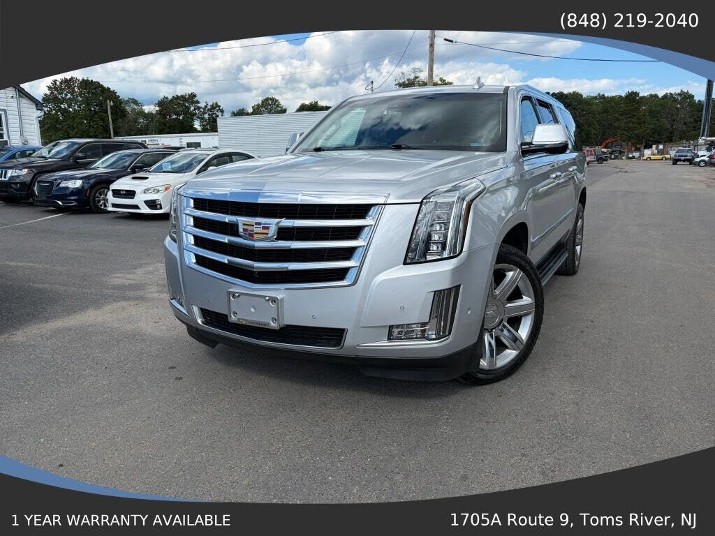 2017 CADILLAC Escalade ESV