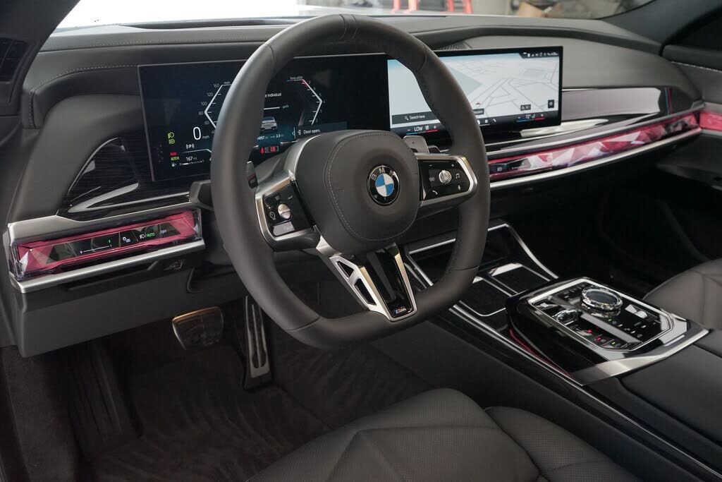 2025 BMW 740i