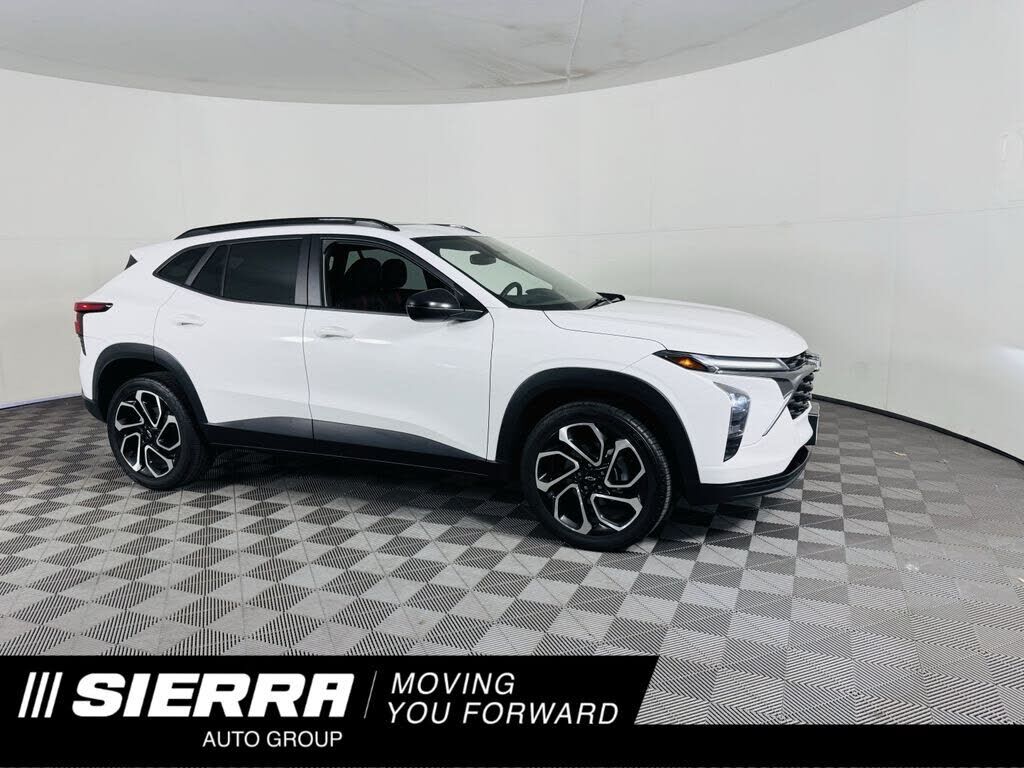 2024 CHEVROLET Trax