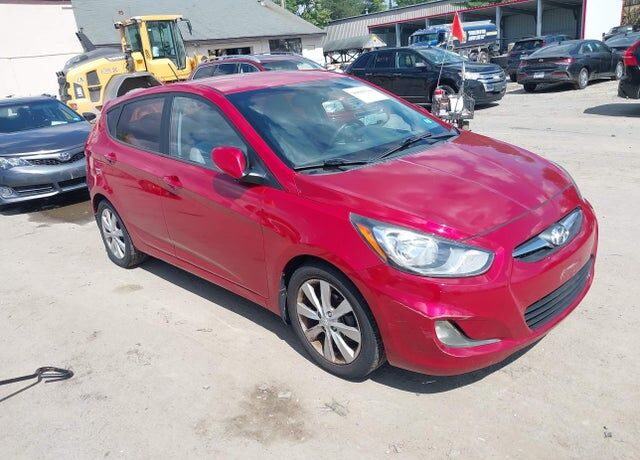 2013 HYUNDAI Accent