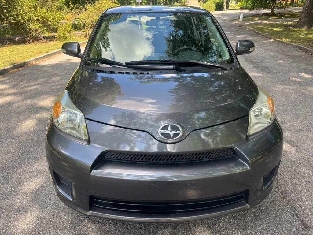 2010 TOYOTA SCION