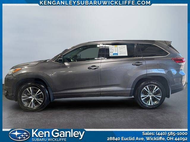 2017 TOYOTA Highlander