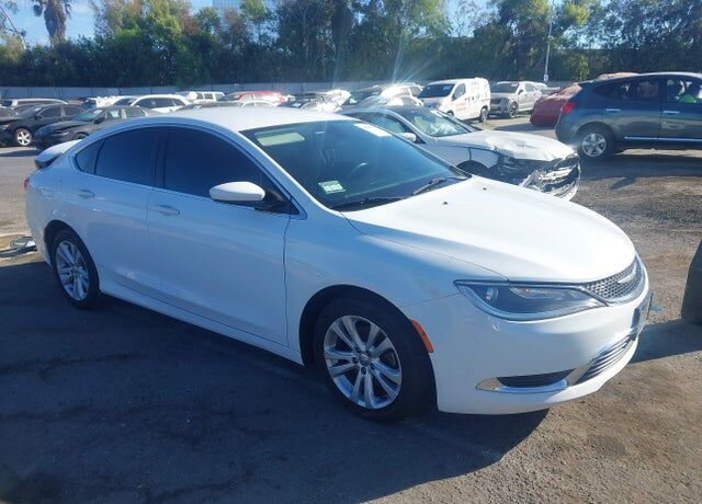 2016 CHRYSLER 200