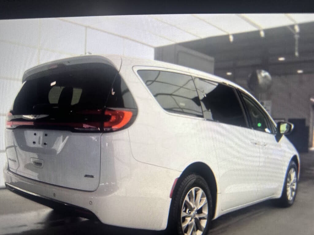 2023 CHRYSLER Pacifica