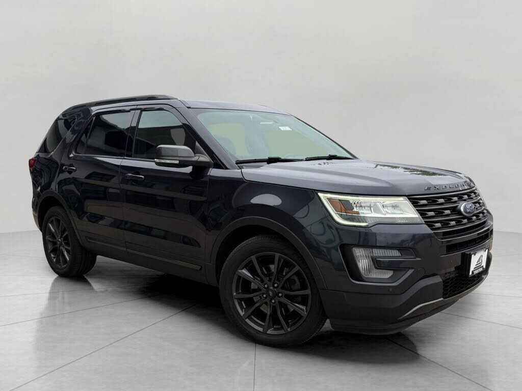 2017 FORD Explorer