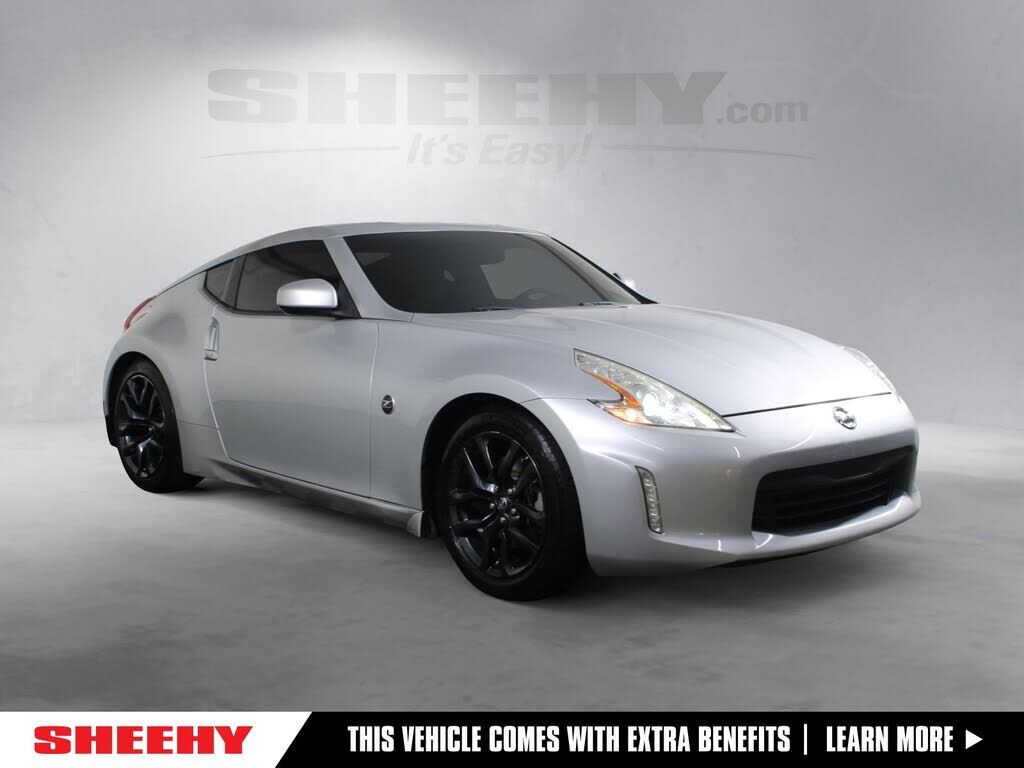 2017 NISSAN 370Z