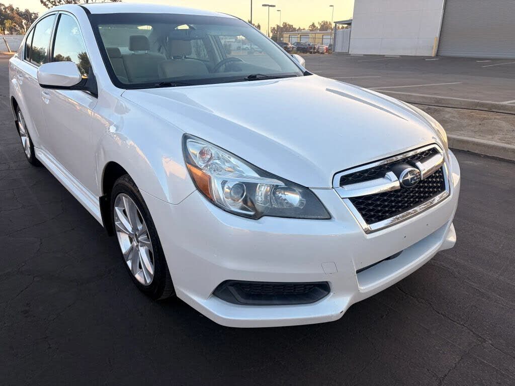 2013 SUBARU Legacy