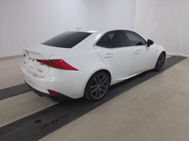 2020 Lexus IS