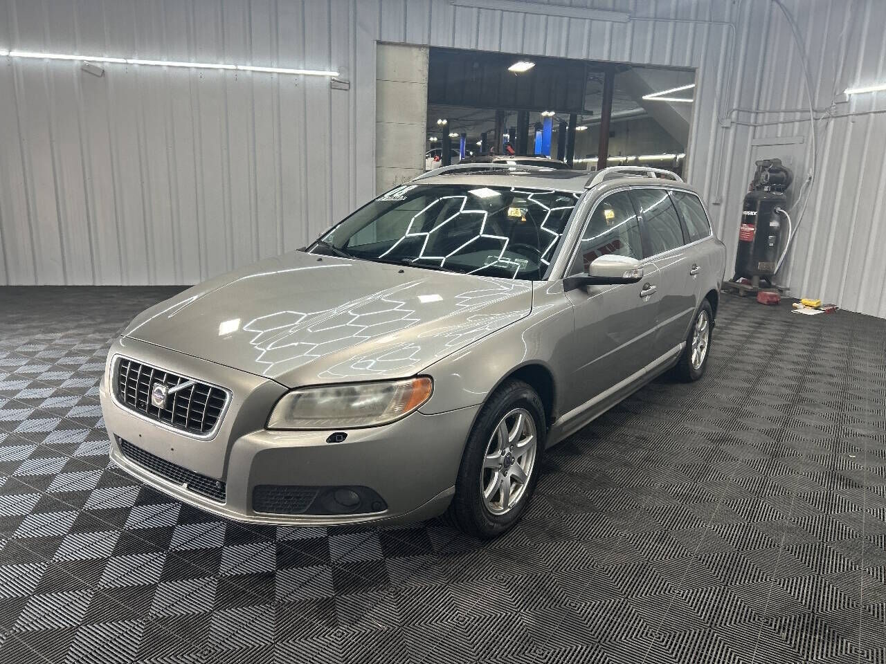 2008 VOLVO V70