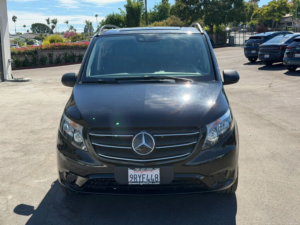2023 Mercedes-Benz METRIS