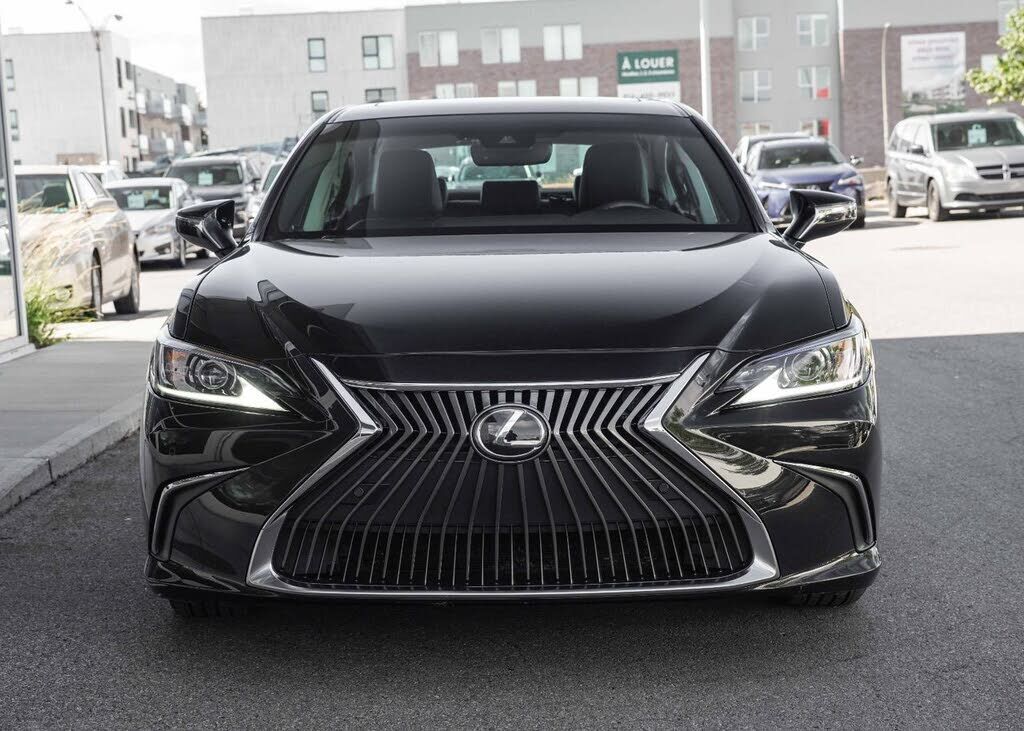 2019 Lexus ES