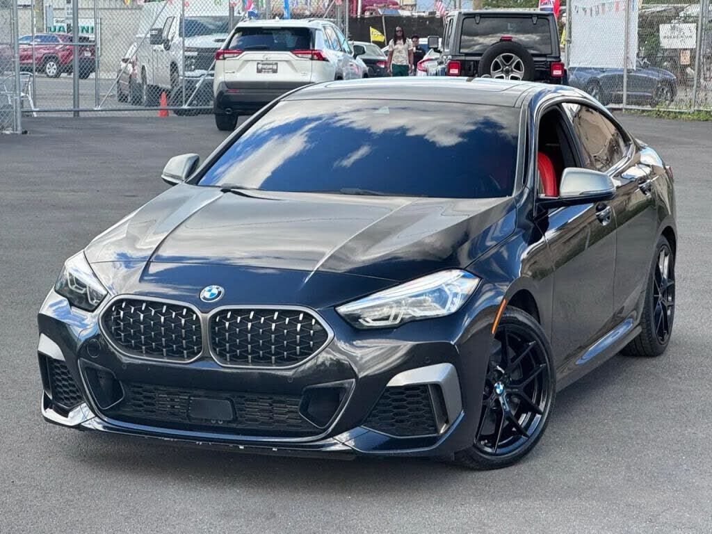 2022 BMW M235i