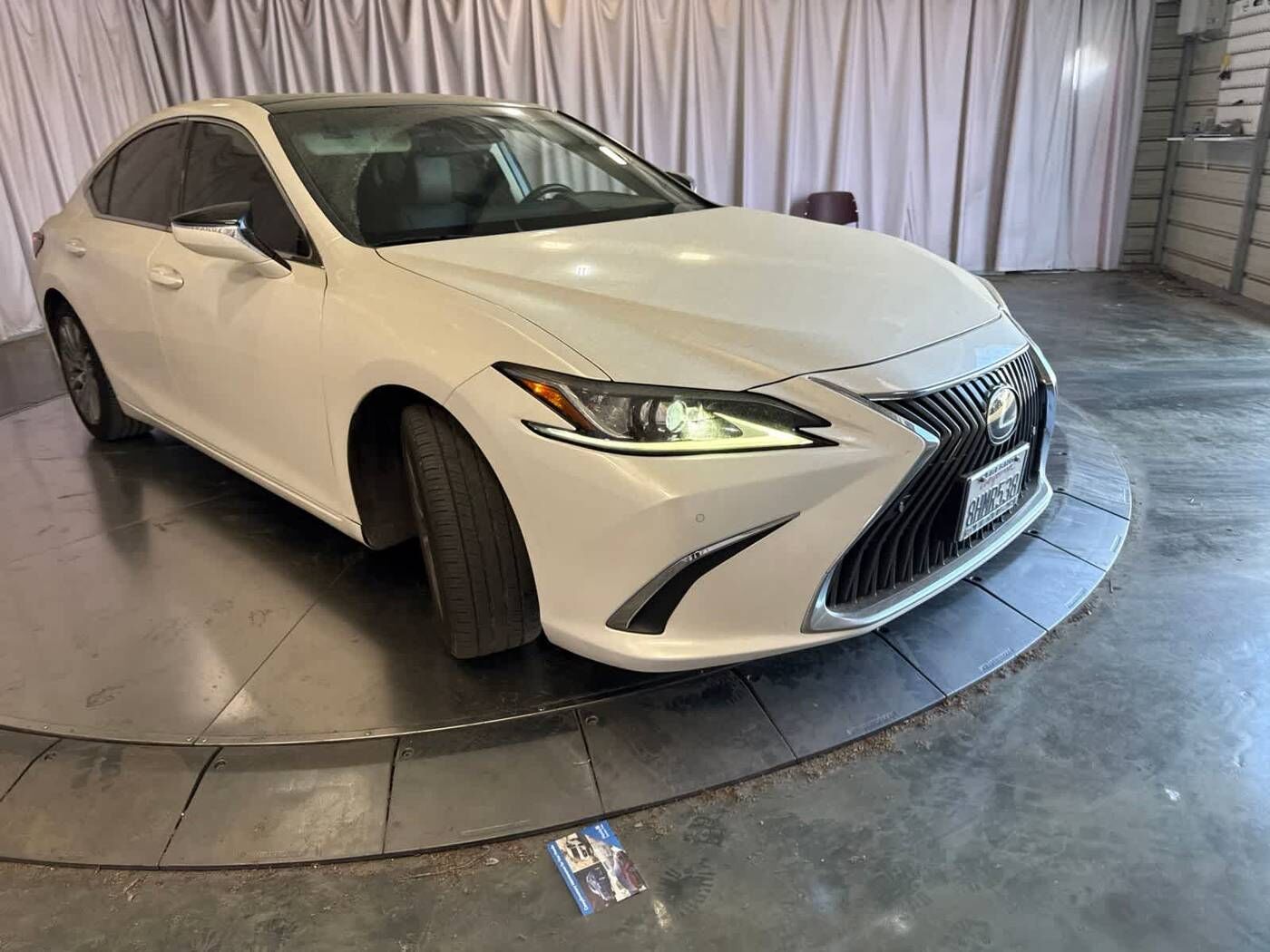2019 Lexus ES