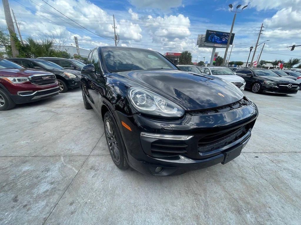 2017 PORSCHE Cayenne