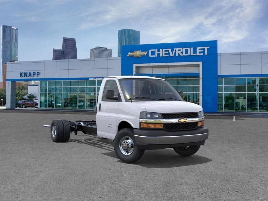 2026 CHEVROLET Express
