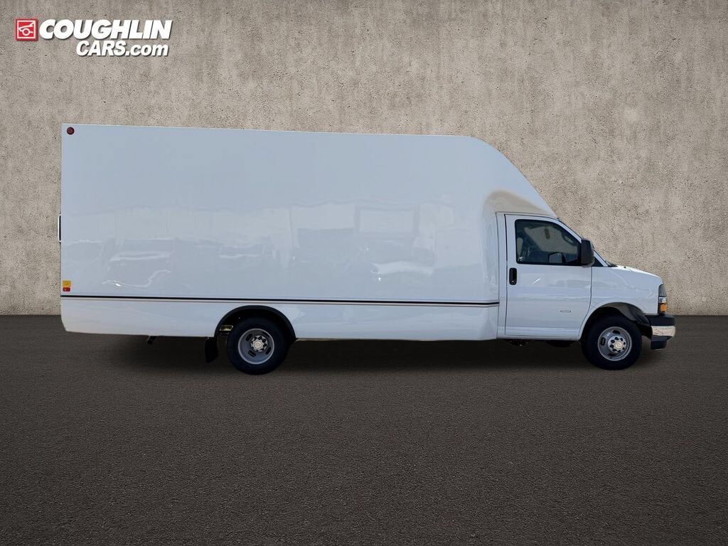 2026 CHEVROLET Express