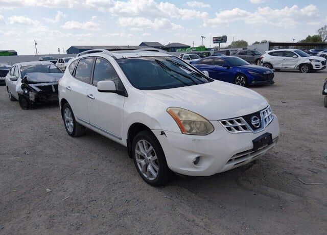 2011 NISSAN Rogue