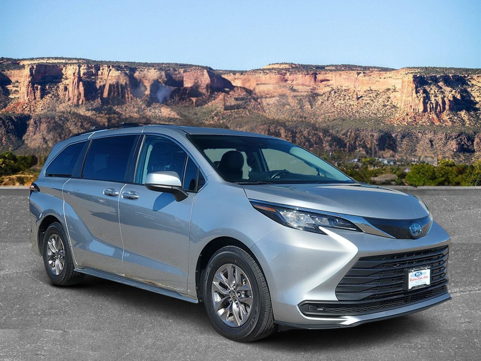 2023 TOYOTA Sienna