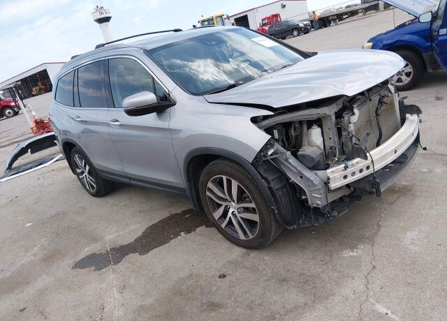 2017 HONDA Pilot