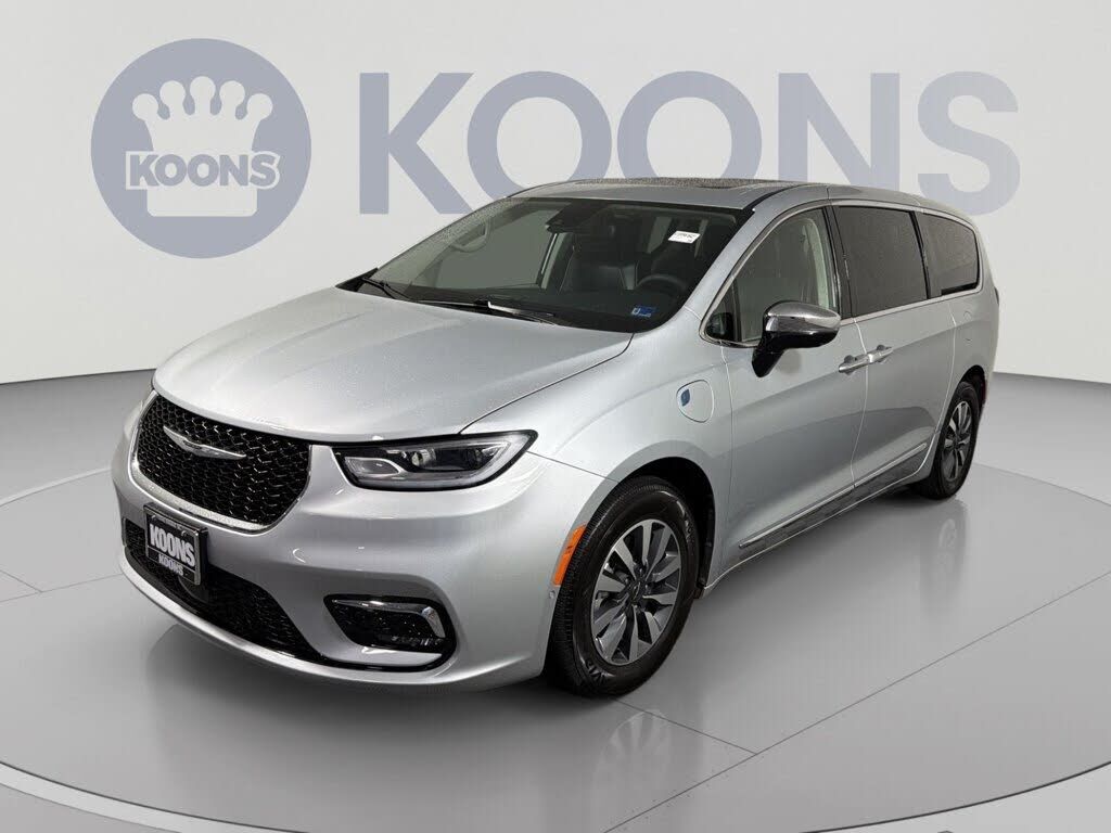 2023 CHRYSLER Pacifica