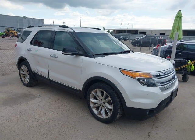 2013 FORD Explorer