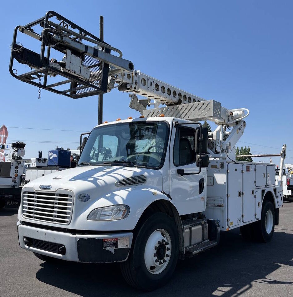 2015 FREIGHTLINER M2