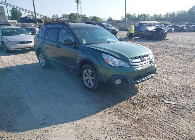 2014 SUBARU Outback