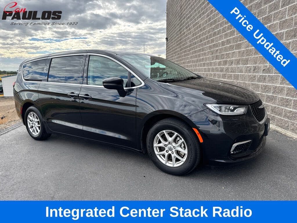 2023 CHRYSLER Pacifica