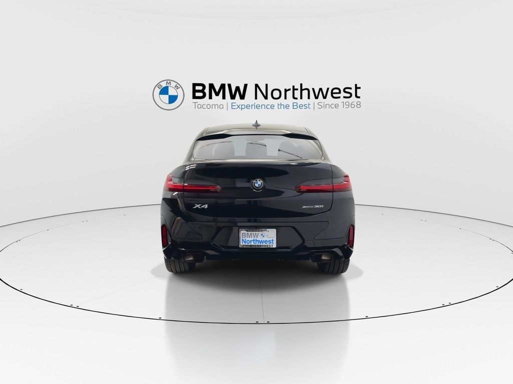 2025 BMW X4