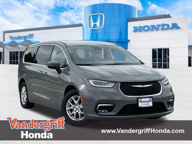 2023 CHRYSLER Pacifica