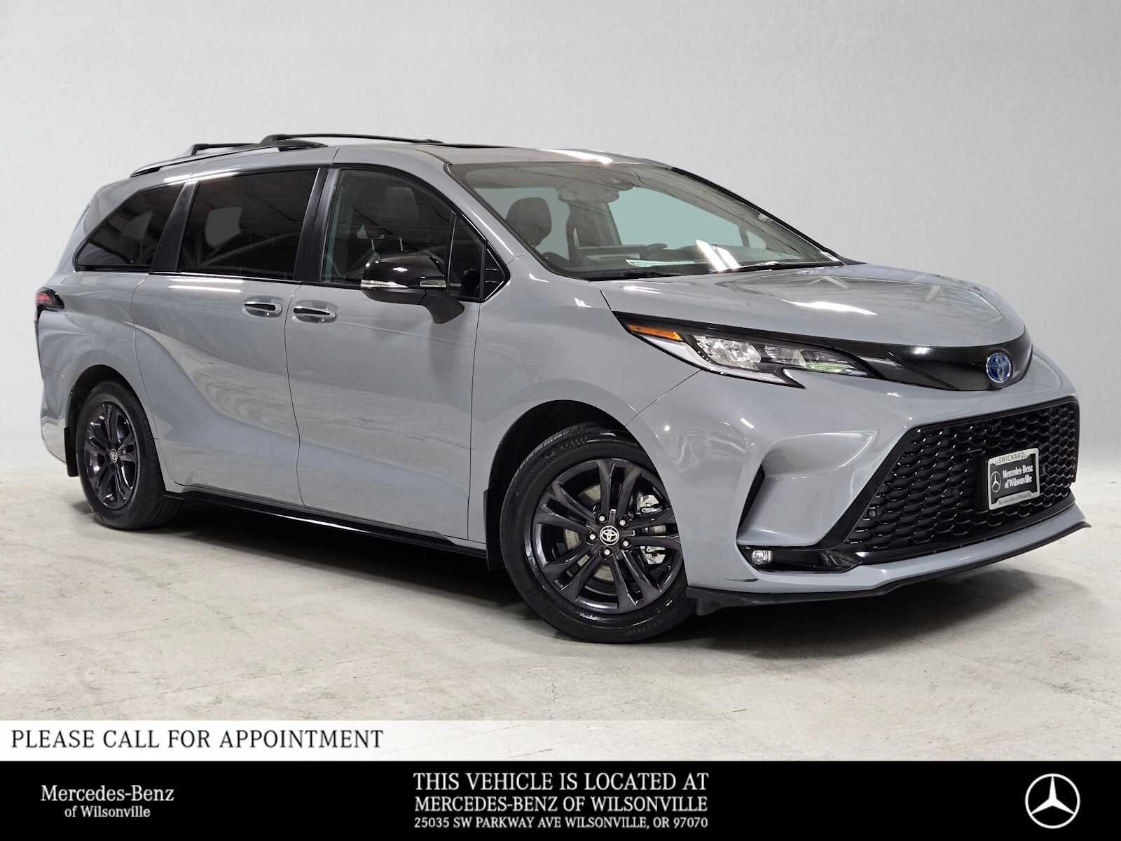 2025 TOYOTA Sienna