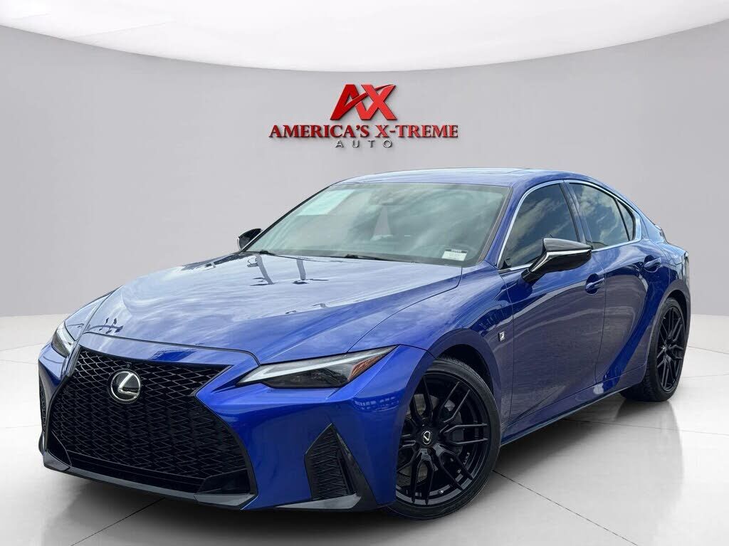 2021 LEXUS IS