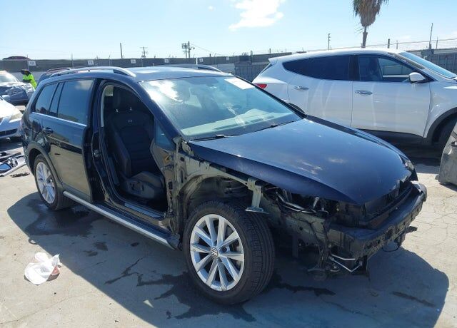 2017 VOLKSWAGEN Golf Alltrack