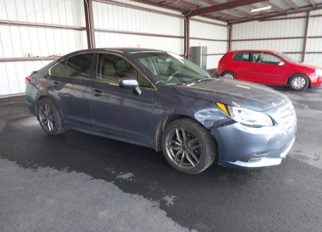 2017 SUBARU Legacy
