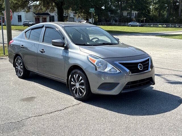 2019 NISSAN Versa