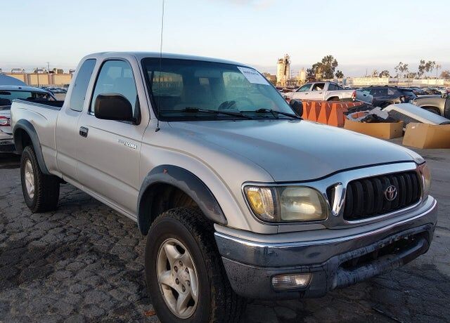 2004 TOYOTA Tacoma