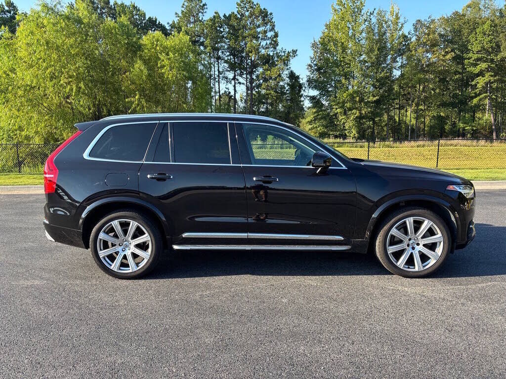 2019 VOLVO XC90