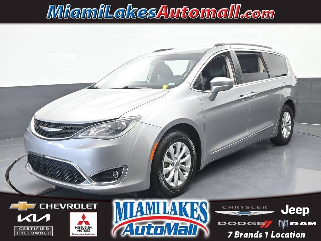 2017 CHRYSLER Pacifica
