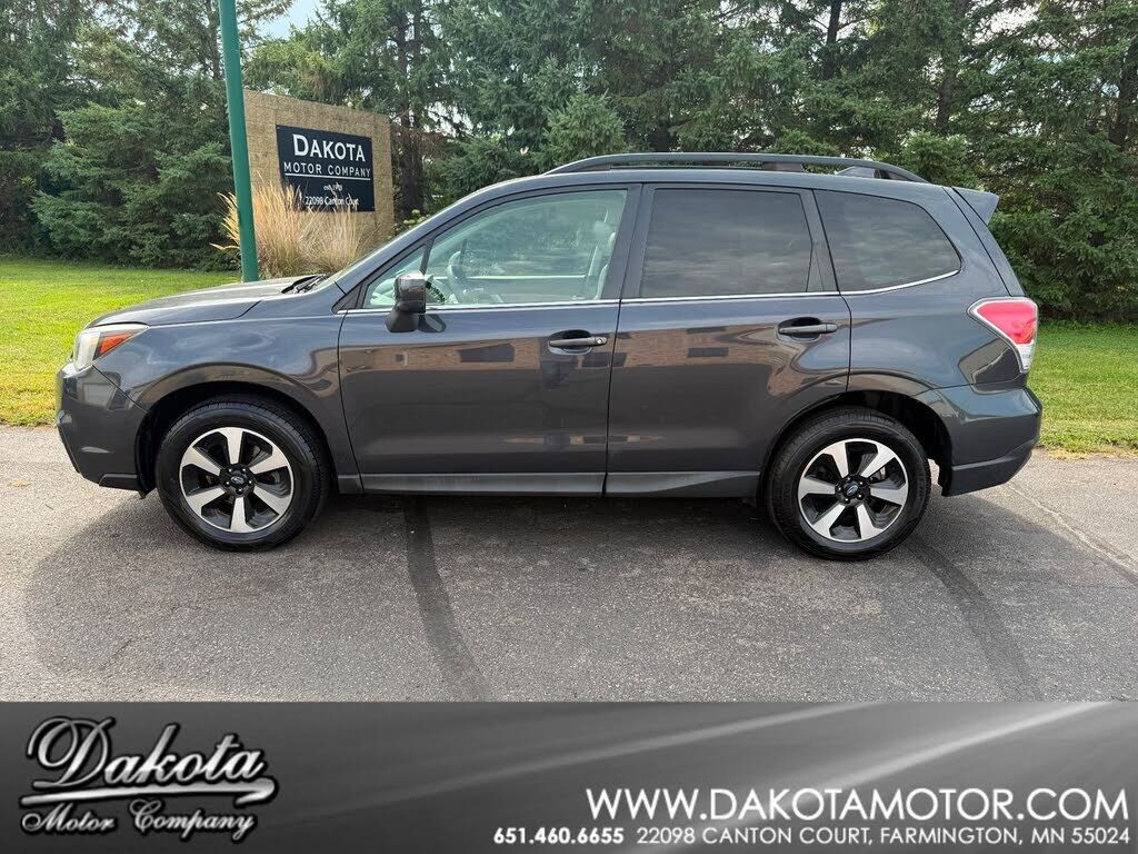 2017 SUBARU Forester