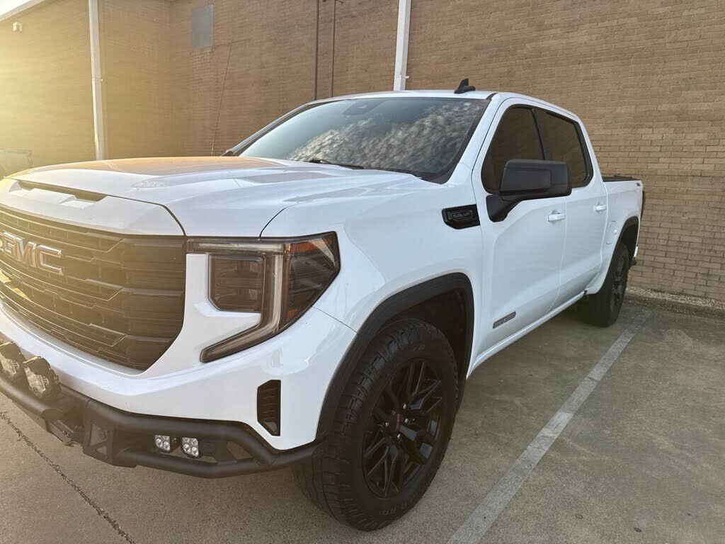 2024 GMC Sierra