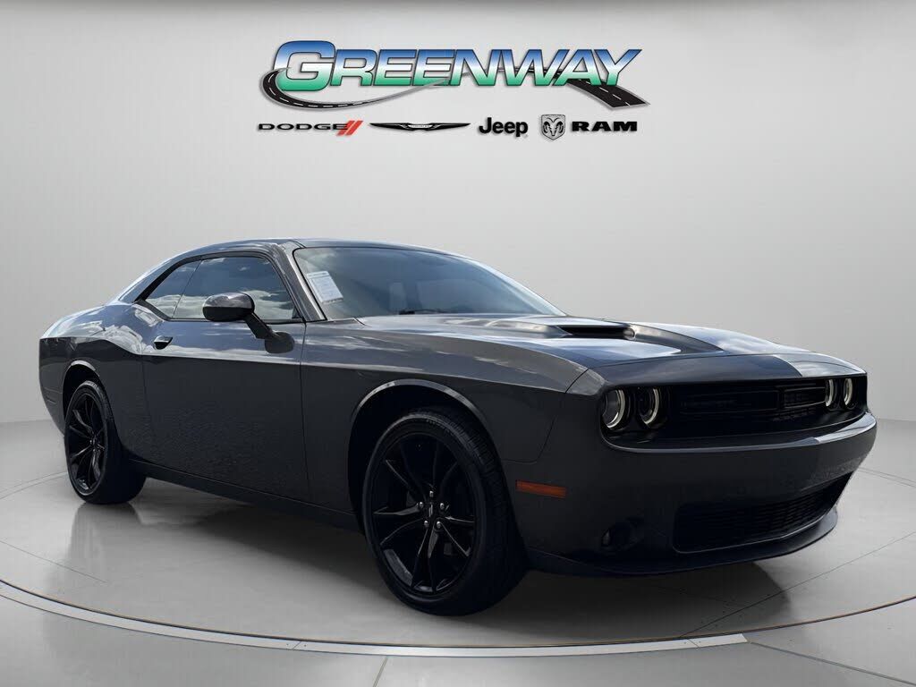 2017 DODGE Challenger