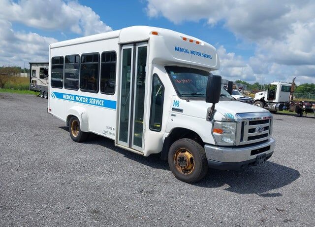 2013 FORD E-350